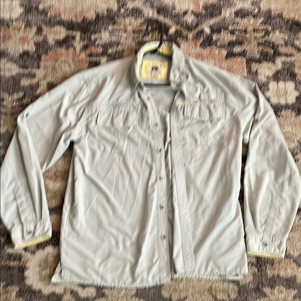 Like new! Dakota Grizzly Men's Gray Button-Up shirt